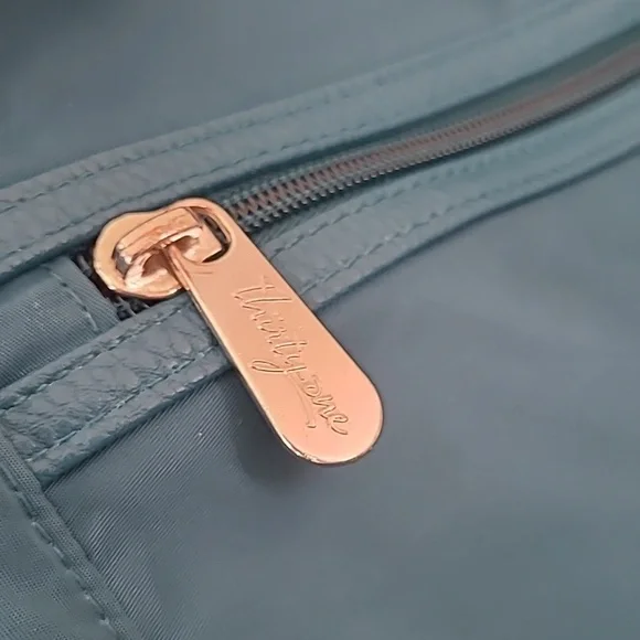 Thirty-one Teal BlueGreen Crossbody Bag - Picture 2 of 14